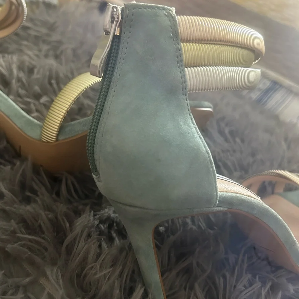 New!Charles David Size 11 Strappy high stiletto metallic straps back zipper - Picture 5 of 8